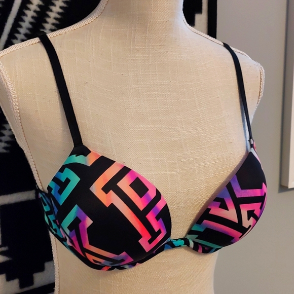 💕 EUC PINK by VS Ladie's Wear Everywhere Super Push Up Bra, Multicolor T-Shirt - Picture 2 of 11